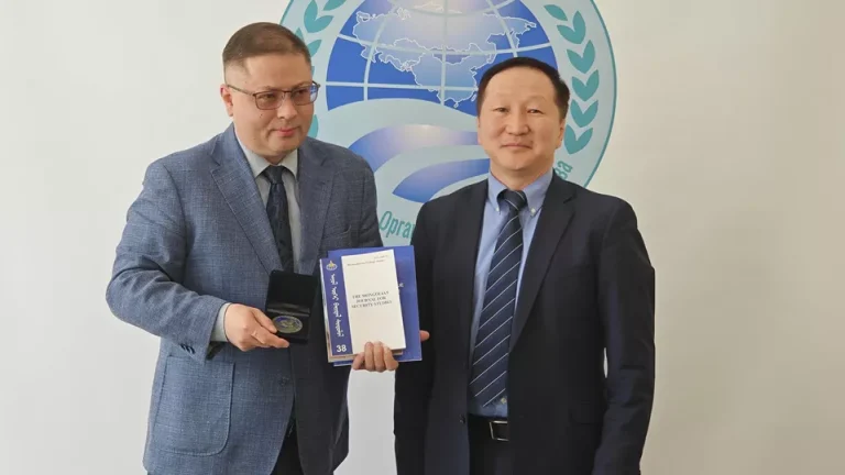 Delegation of the Institute of Strategic Studies of Mongolia visits SCO Secretariat